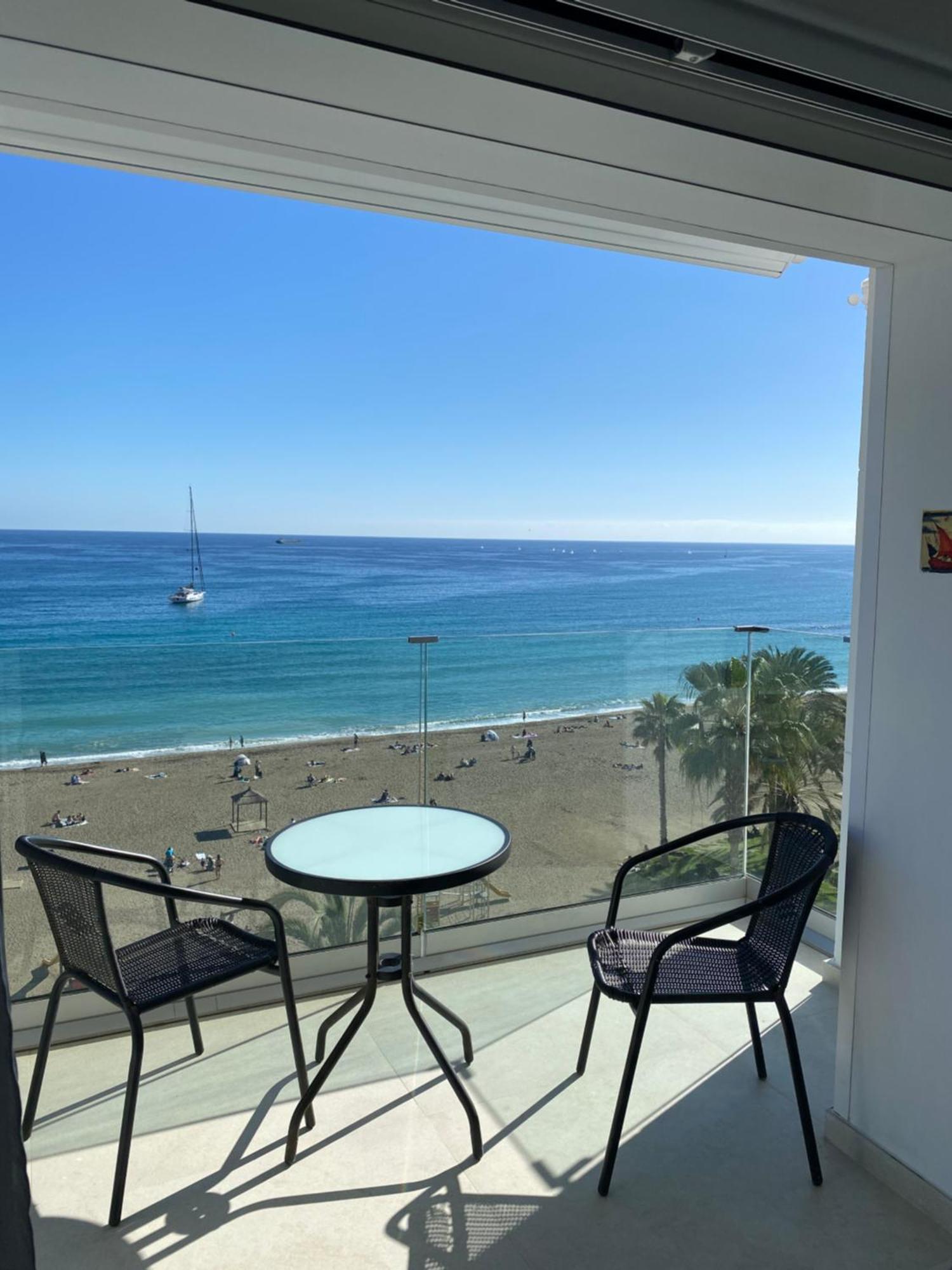 Playa Malagueta Vistas Frontal Al Mar Con Dos Dormitorios 말라가 외부 사진
